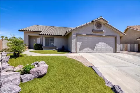 190 Channel Dr, Henderson, NV 89002