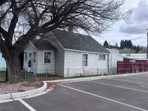 Exterior - 1121 Lyons Ave, Ely, NV 89301 photo 2 of 4