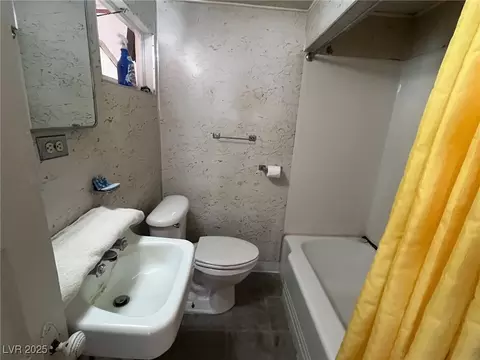 Bath - 1121 Lyons Ave, Ely, NV 89301 photo 1 of 1