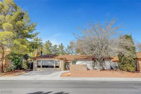 976 El Camino Way, Boulder City, NV 89005