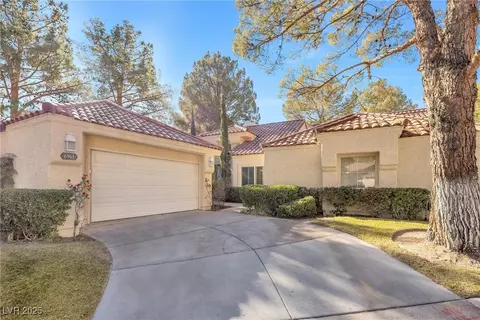 6961 Emerald Springs Ln, Las Vegas, NV 89113