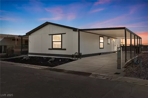 1661 Esquina St, Laughlin, NV 89029