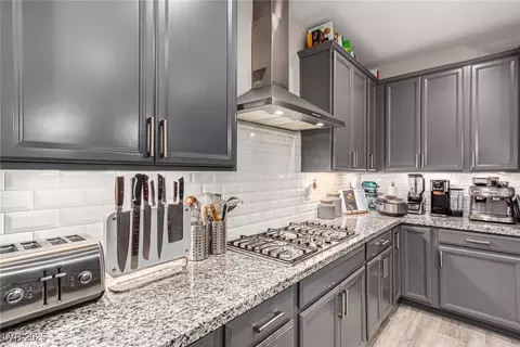 Kitchen - 39 Castleton Tower Ct, Henderson, NV 89011 photo 3 of 4
