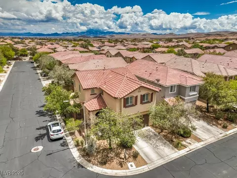 10294 Running Falls St, Las Vegas, NV 89178