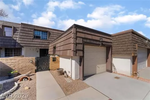 2967 Pinehurst Dr, Las Vegas, NV 89109