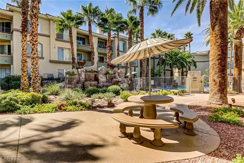 7119 S Durango Dr #303, Las Vegas, NV 89113