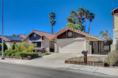 2704 Miraflores Ave, Las Vegas, NV 89102
