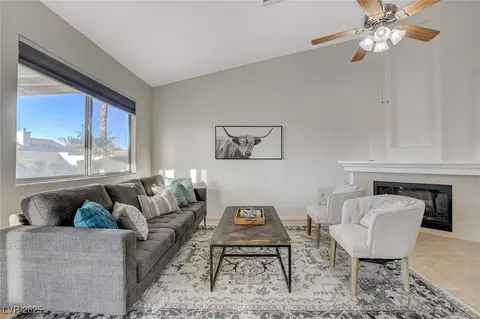832 Seco Verde Ave, Henderson, NV 89015