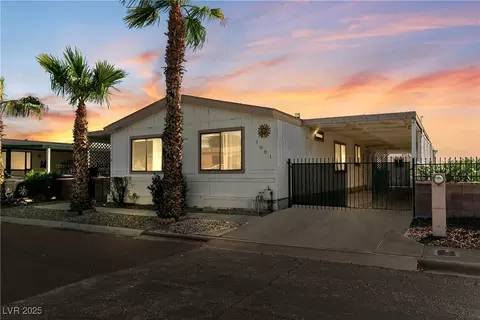 1651 Esquina St, Laughlin, NV 89029