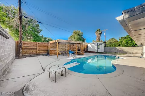 4284 Parkdale Ave, Las Vegas, NV 89121