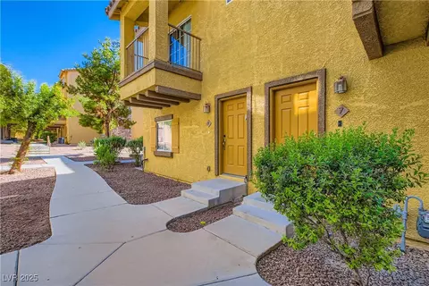 5915 Nuevo Leon St #8, North Las Vegas, NV 89031