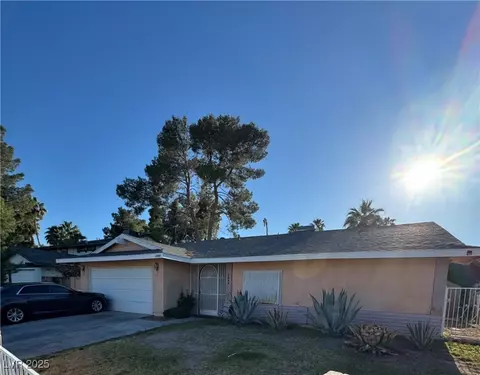 5049 Spring Oak St, Las Vegas, NV 89120