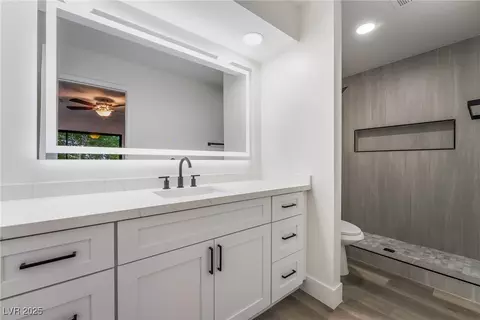 3260 Longford Way, Las Vegas, NV 89121