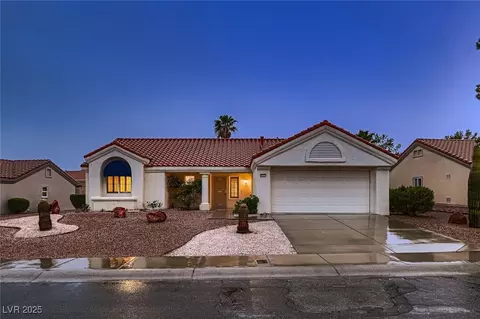 8613 Linderwood Dr, Las Vegas, NV 89134