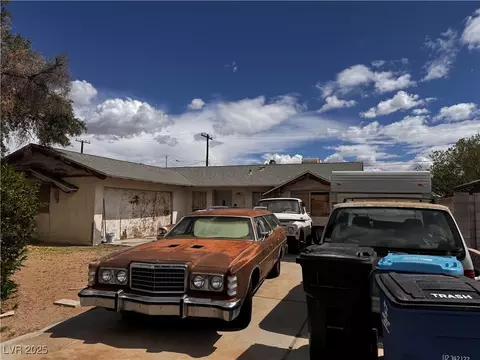 212 Hinkle St, Las Vegas, NV 89107