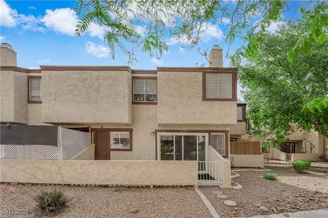 5029 Spencer St #D, Las Vegas, NV 89119
