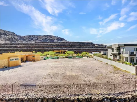 12 Sanctuary Peak Ct, Henderson, NV 89012