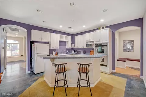 Kitchen - 1420 Logandale Dr, Logandale, NV 89021 photo 1 of 4