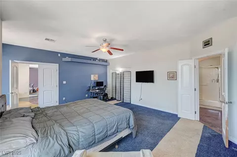 Bedroom - 1420 Logandale Dr, Logandale, NV 89021 photo 5 of 7