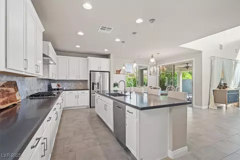 9654 Ponderosa Skye Ct, Las Vegas, NV 89166