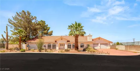 7110 La Cienega St, Las Vegas, NV 89119