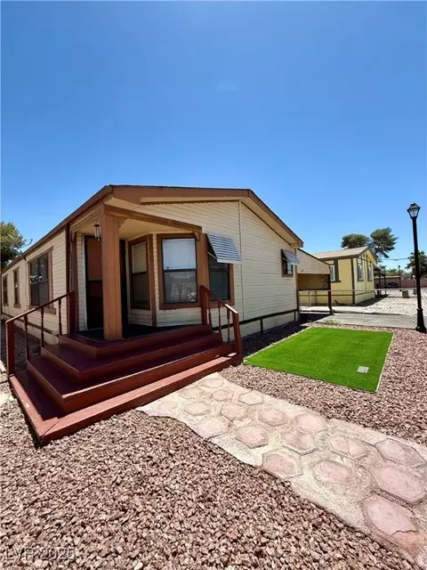 1830 Quintearo St, Las Vegas, NV 89115