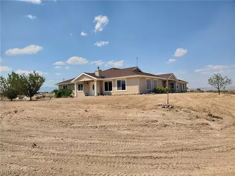 Exterior - 5272 Truman Ln, Caliente, NV 89008 photo 9 of 13