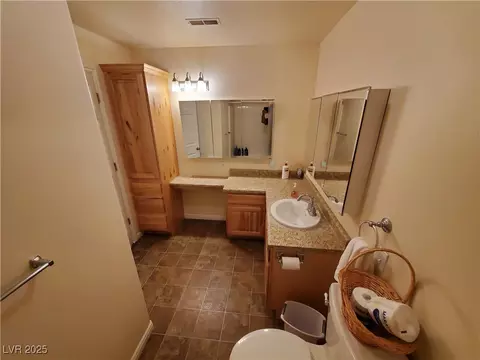 Bath - 5272 Truman Ln, Caliente, NV 89008 photo 3 of 8