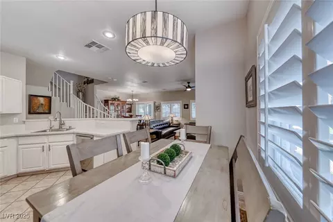 76 Stock Option St #2, Henderson, NV 89074