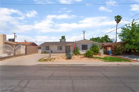 5804 Apple Valley Ln, Las Vegas, NV 89108