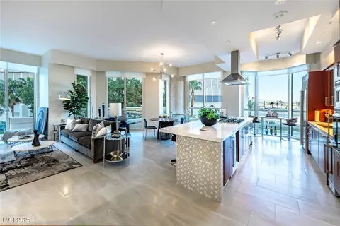 2747 Paradise Rd #206, Las Vegas, NV 89109