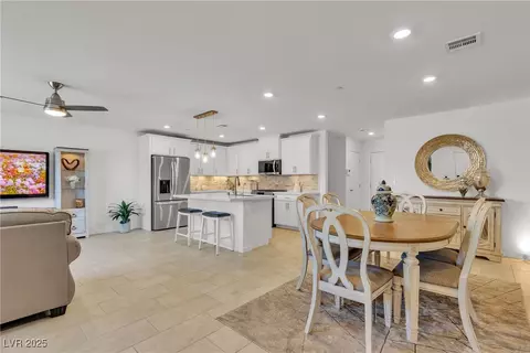 9605 Oliver Hills Ave, Las Vegas, NV 89143