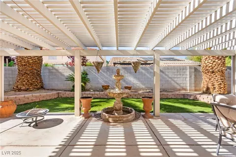 9522 Arrowhead Falls Ct, Las Vegas, NV 89148