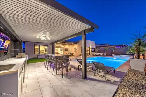 461 Highview Ridge Ave, Las Vegas, NV 89138