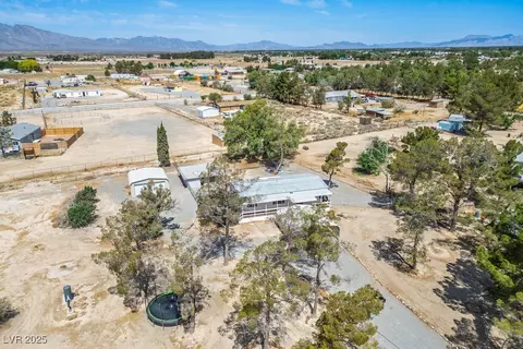 7960 Quarter Horse Ave, Pahrump, NV 89061