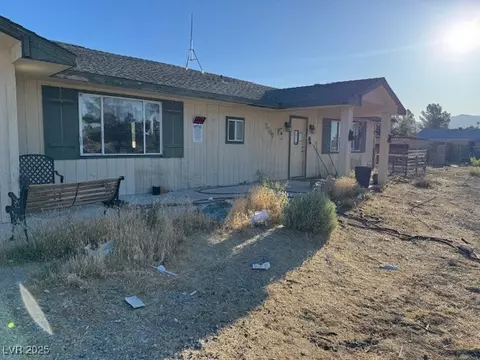 2700 W Prospector Ln, Pahrump, NV 89048