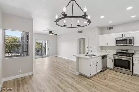 2201 Ramsgate Dr #327, Henderson, NV 89074