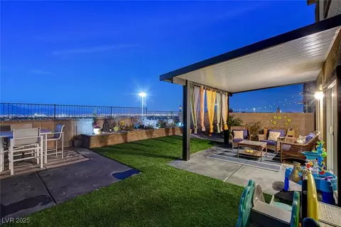 5236 Sunstone Mesa Dr, Las Vegas, NV 89166