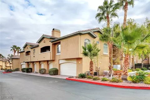 8725 Red Rio Dr #203, Las Vegas, NV 89128