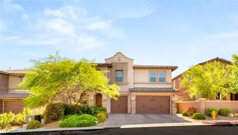 749 Middle Beach St, Las Vegas, NV 89138