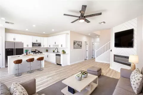 6387 Azurelyn Ave, Las Vegas, NV 89122