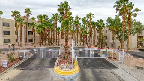 2040 Mesquite Ln #203, Laughlin, NV 89029