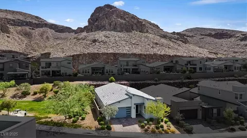 1957 Regal Bluff Dr, Henderson, NV 89052