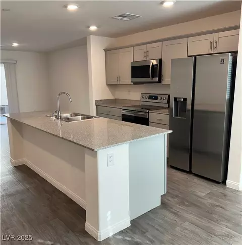 12170 Midnight Pine Rd #3, Las Vegas, NV 89183