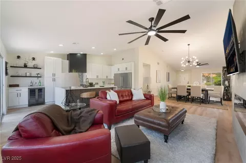 9705 Standard Ave, Las Vegas, NV 89129