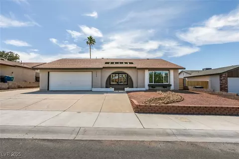 706 Greenway Rd, Henderson, NV 89002