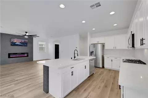 8043 Tank Loop St, Las Vegas, NV 89166
