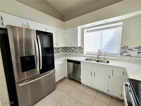 2035 E Warm Springs Rd #1017, Las Vegas, NV 89119