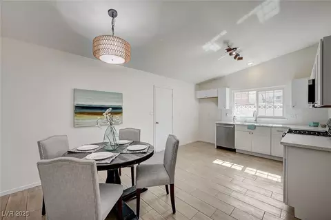 4496 Skyview Dr, Las Vegas, NV 89104