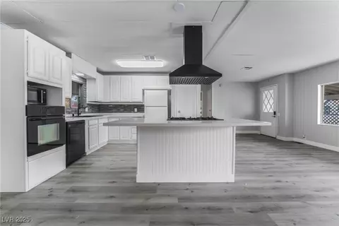 3627 Becerro Dr, Las Vegas, NV 89121